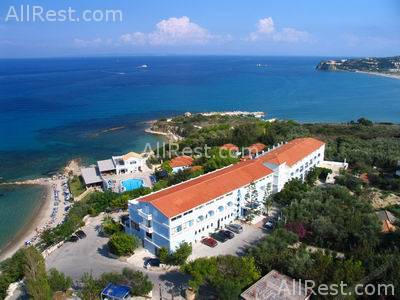 Alexandra Beach Hotel & Bungalows 